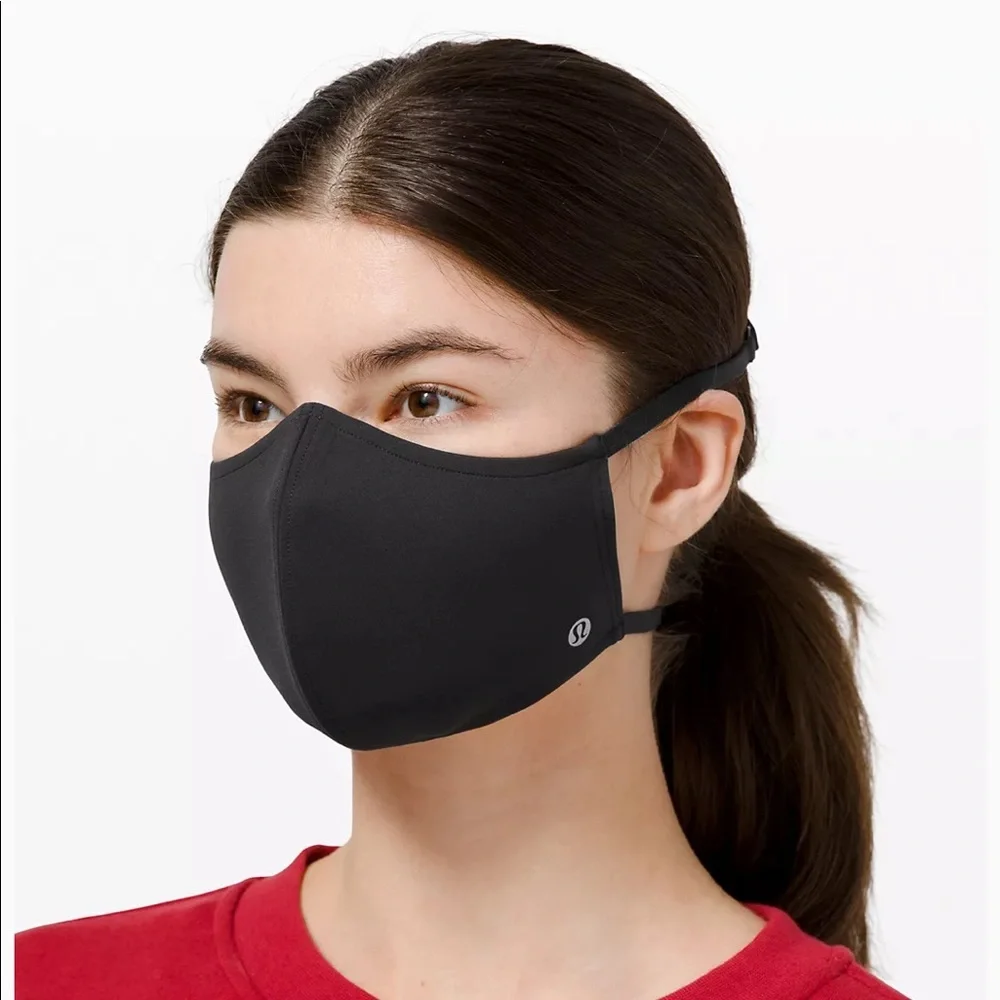 Lululemon • Double Strap Face Mask *Black*